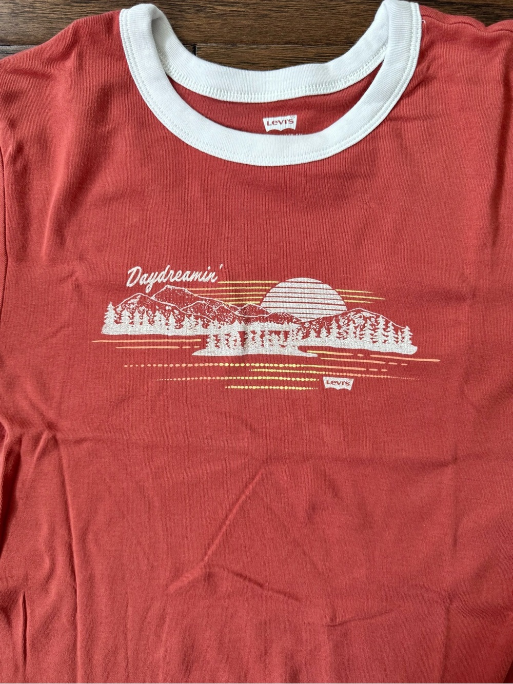 Levi's Graphic Mini Ringer Tee Daydreamin’ Red Orange Size Large - Picture 6 of 8